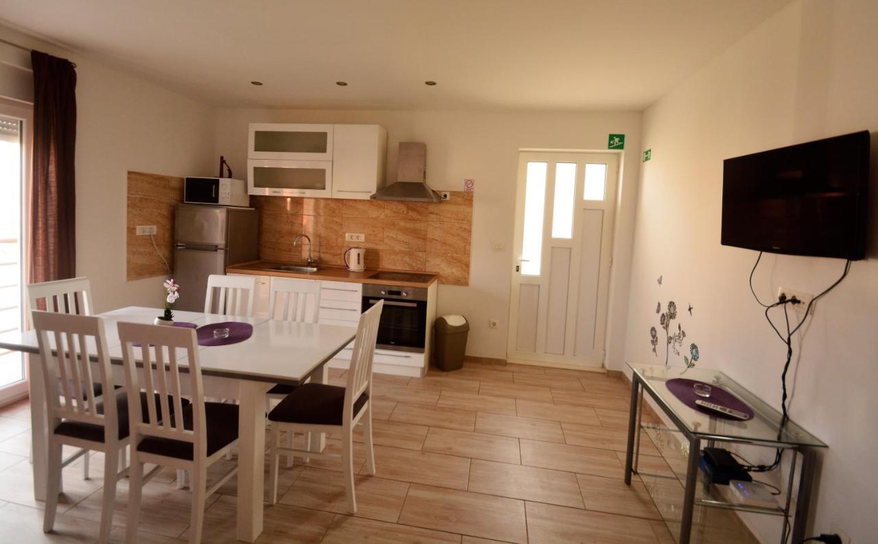 Kala And Tina Apartments Ποντστράνα Εξωτερικό φωτογραφία