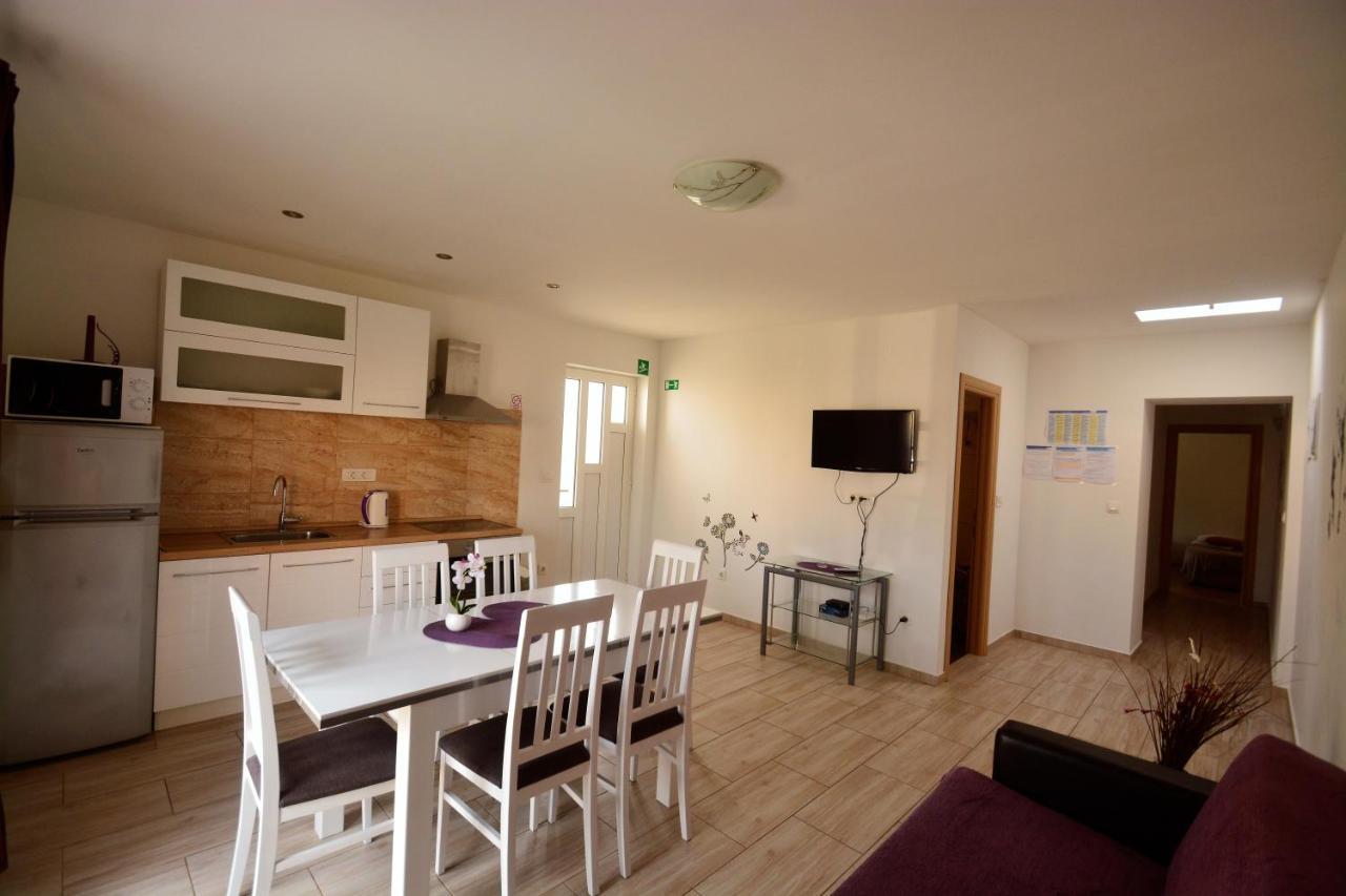 Kala And Tina Apartments Ποντστράνα Εξωτερικό φωτογραφία