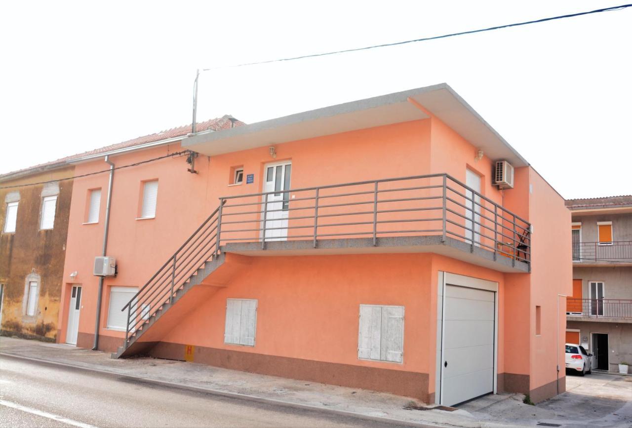 Kala And Tina Apartments Ποντστράνα Εξωτερικό φωτογραφία